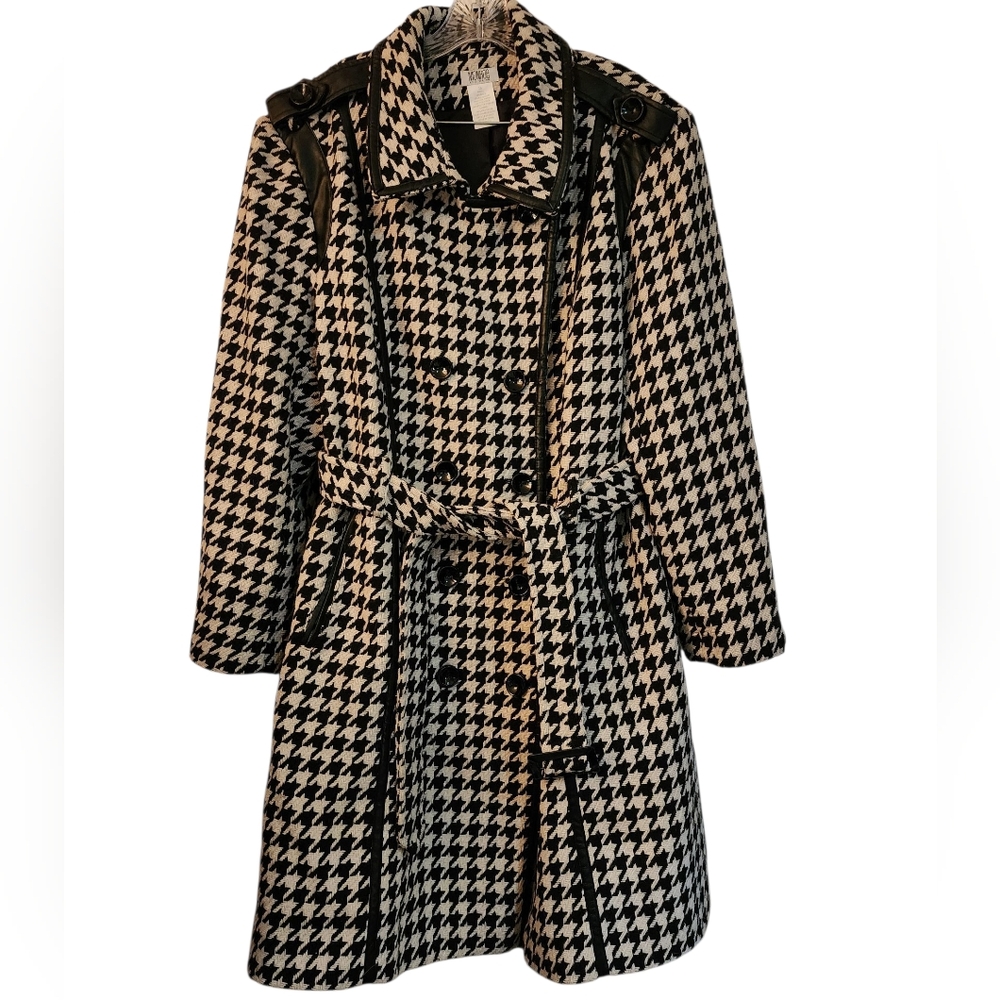 Monroe & Main Black and White Houndstooth Trench Coat